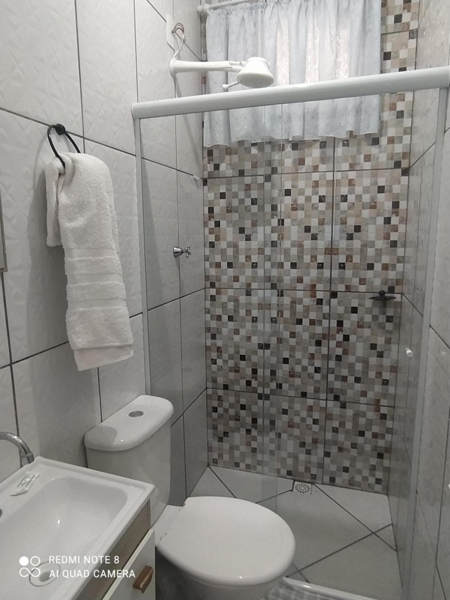 Pousada Quarto Privativo A 600 Mts Da Basilica Nova Aparecida  Exterior photo